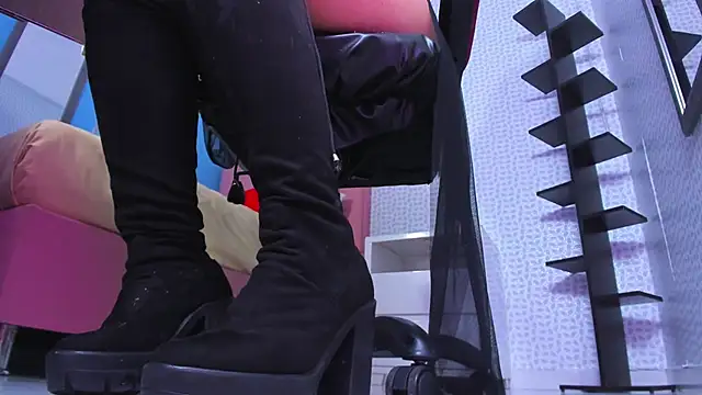 CALANTHELOVE1 live sex cam