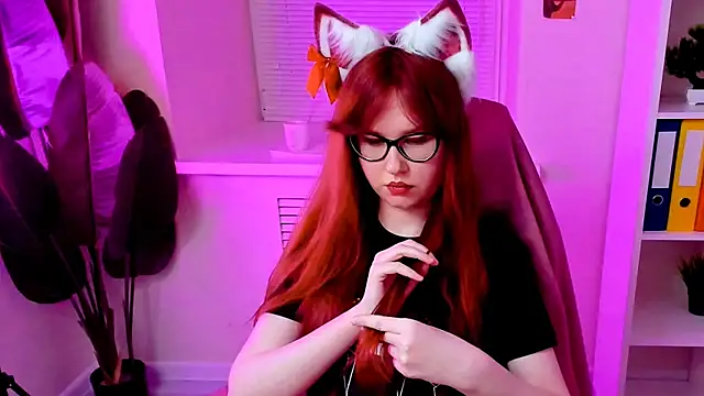 CarolGiggly live sex cam