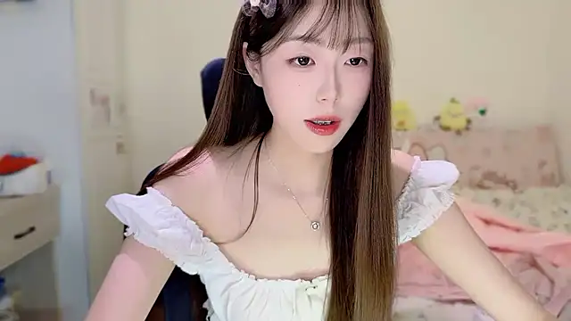 Onecutelittle live sex cam