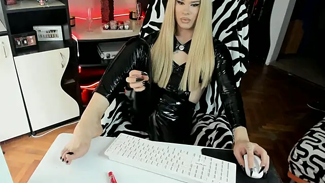 EvelynLexy live sex cam