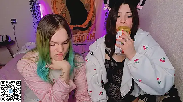 _Sweetie_Kitty_ live sex cam