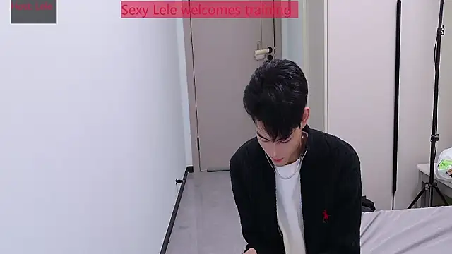 sexyboy-lele live sex cam