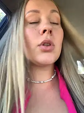 Mona_Plus live sex cam