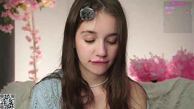 AmiLewis live sex cam