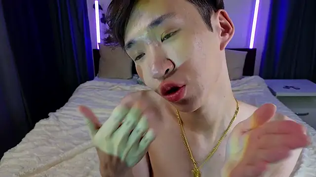 islendtakumi live sex cam