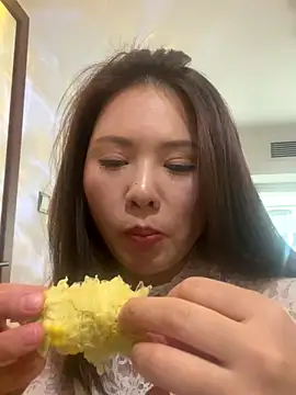 yaya000999 live sex cam