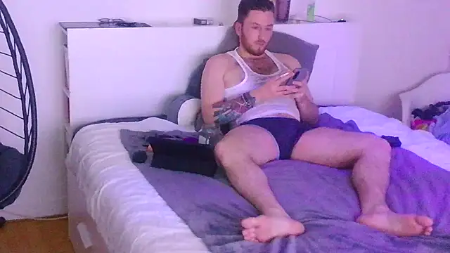 Keviios live sex cam