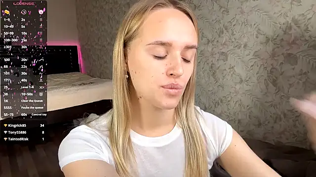 ElisabetLorney live sex cam