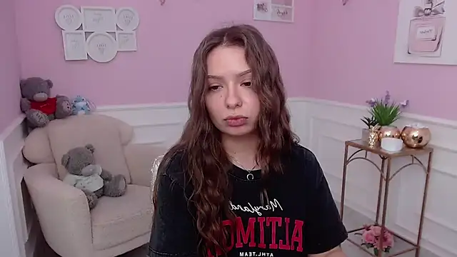 LucySkilar live sex cam