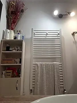 merlyn4 live sex cam