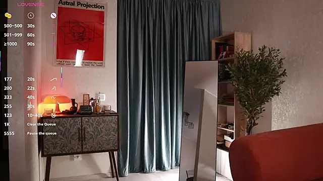 Pheromoon live sex cam