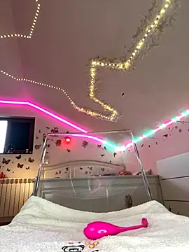 SelenaBee live sex cam