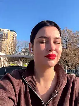 KikiWatson live sex cam