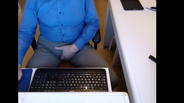 dutchpornking live sex cam