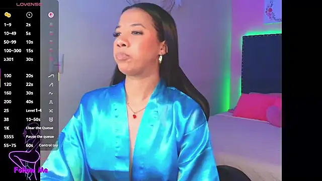 SallyWhitee live sex cam