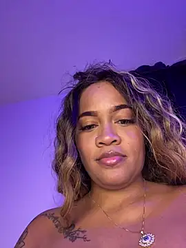 riri_brunnete live sex cam