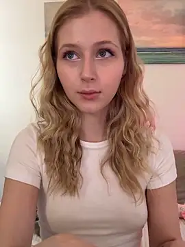 LunaRase live sex cam