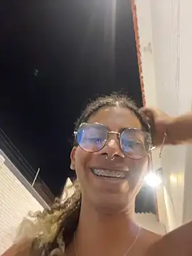 Maxim-Walker live sex cam