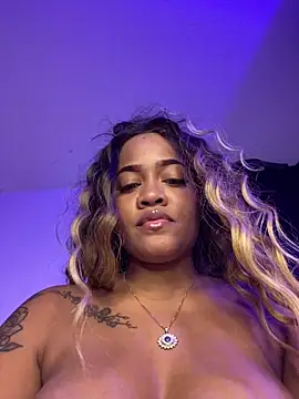 riri_brunnete live sex cam