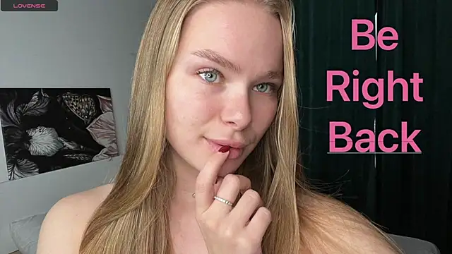 LibbyVenzeio live sex cam