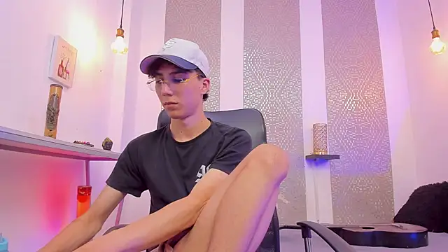 Nikolay_Gregori live sex cam