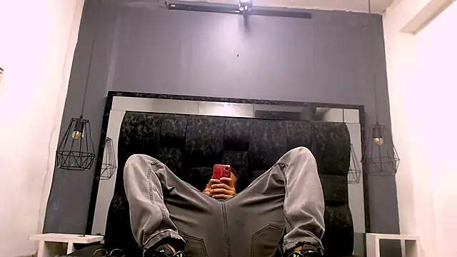 Jose_Smoke live sex cam