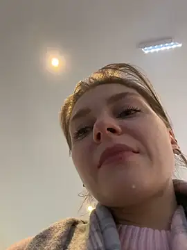 ValenciaShock live sex cam