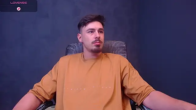 EnzoRace live sex cam