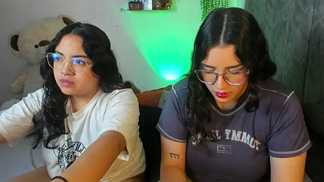 maddie-and-chelsea- live sex cam