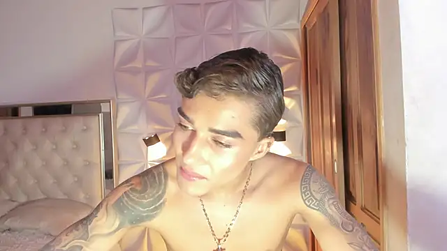 Wyatt_Rose live sex cam