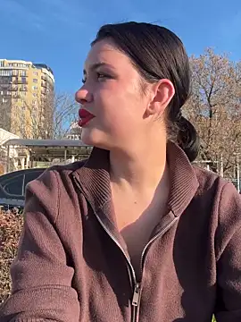 KikiWatson live sex cam