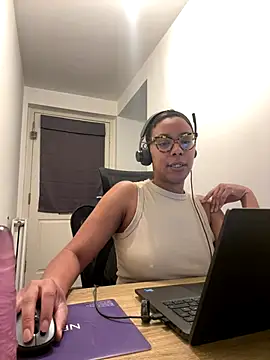 Melia_Rayne live sex cam