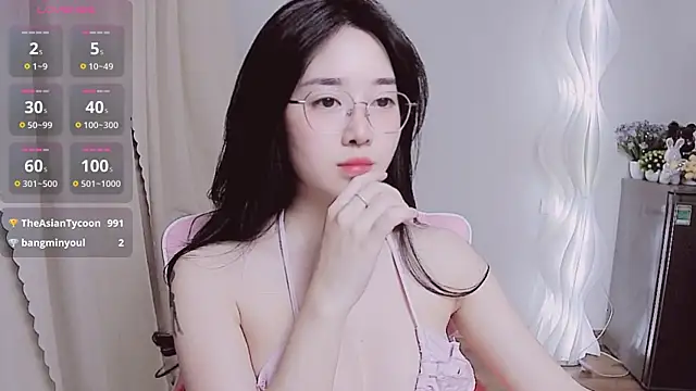 Miu-999 live sex cam