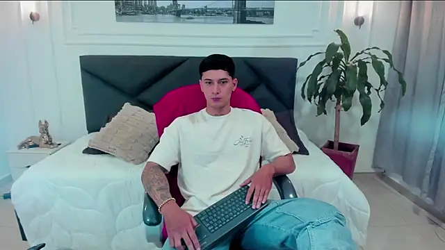 Damian23__ live sex cam