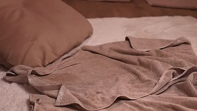 Adelheidd live sex cam