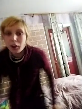 Ponka2011 live sex cam