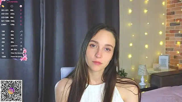 SoftieDream live sex cam