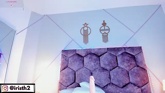 Iris_Thompson_ live sex cam