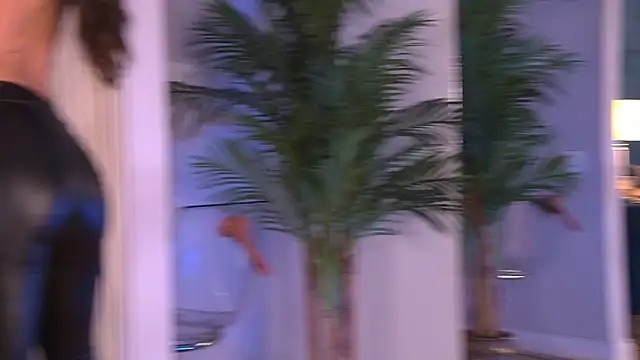 YasminaMoon live sex cam