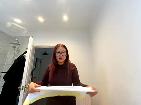 RoseMaee live sex cam