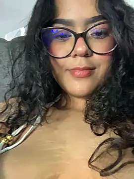 CaroBeach live sex cam