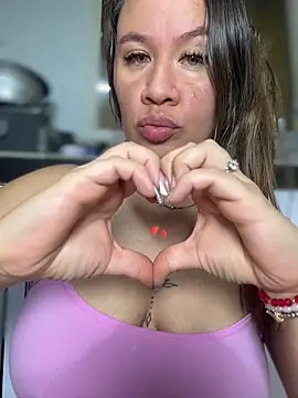 Emiily_lee live sex cam