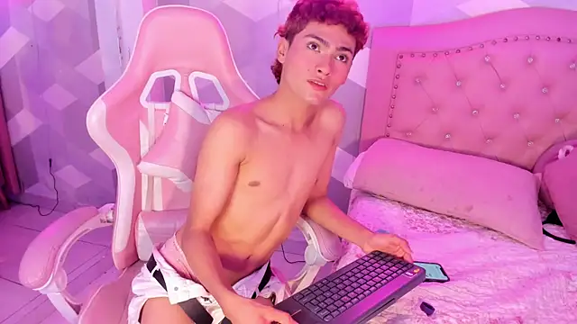 JacobRusso live sex cam