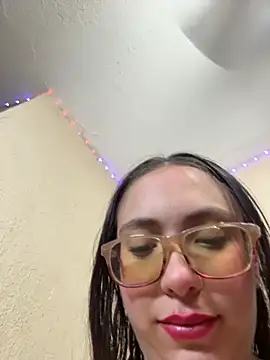 ZeziFlowers live sex cam