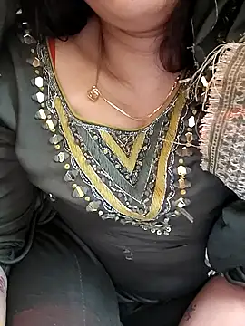 kaamuk_shweta live sex cam