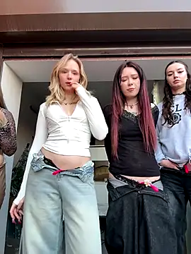 RollDolls live sex cam