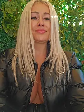 MILFBARBY live sex cam