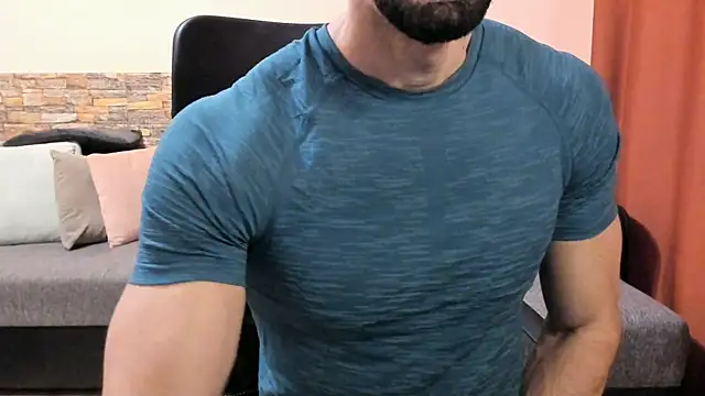 HotHunkTrainer live sex cam