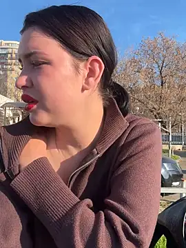 KikiWatson live sex cam