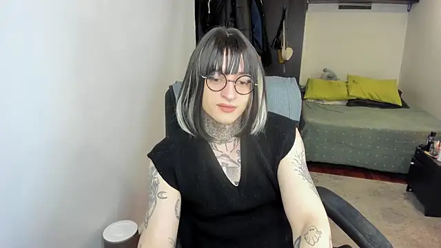 ShiiraVelkor live sex cam